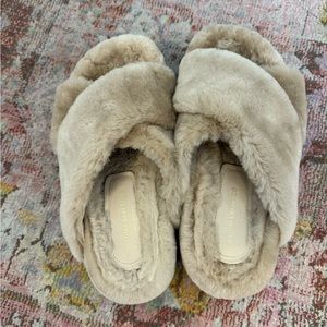 Paloma Barcelo fur slides